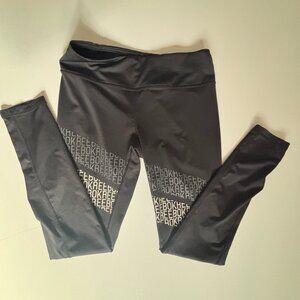 Reebok Black Performance Leggings – Logo Graphic Detail – Size M